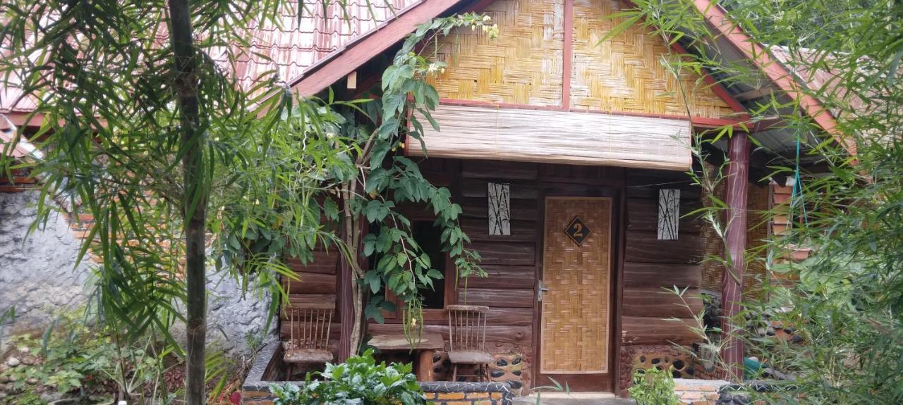 Lucky Bamboo'Bungalows-Resto And Orangutan Jungle Trekking Tours Bukit Lawang Εξωτερικό φωτογραφία