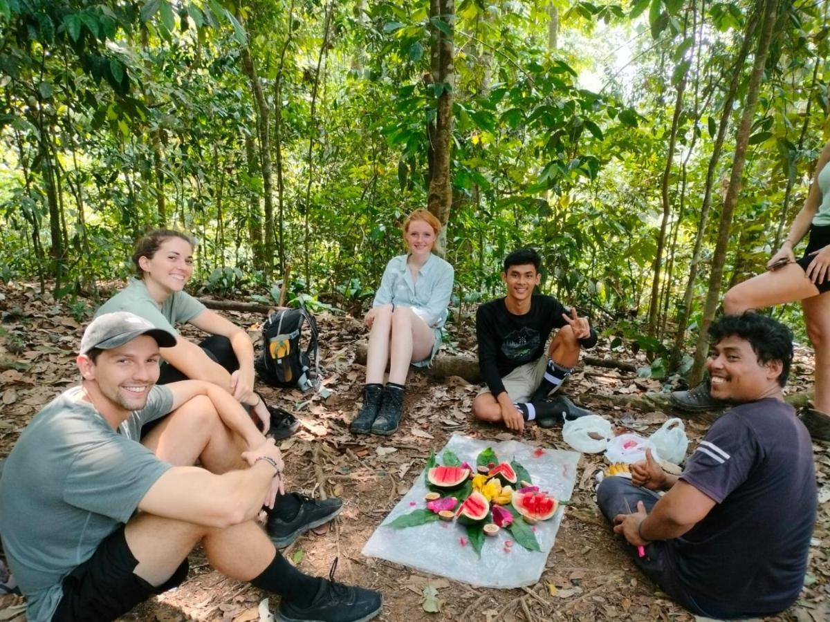 Lucky Bamboo'Bungalows-Resto And Orangutan Jungle Trekking Tours Bukit Lawang Εξωτερικό φωτογραφία